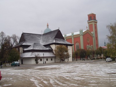 The new evangelical church and the wooden church in Késmárk