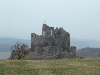 Castle ruin in Hollókõ